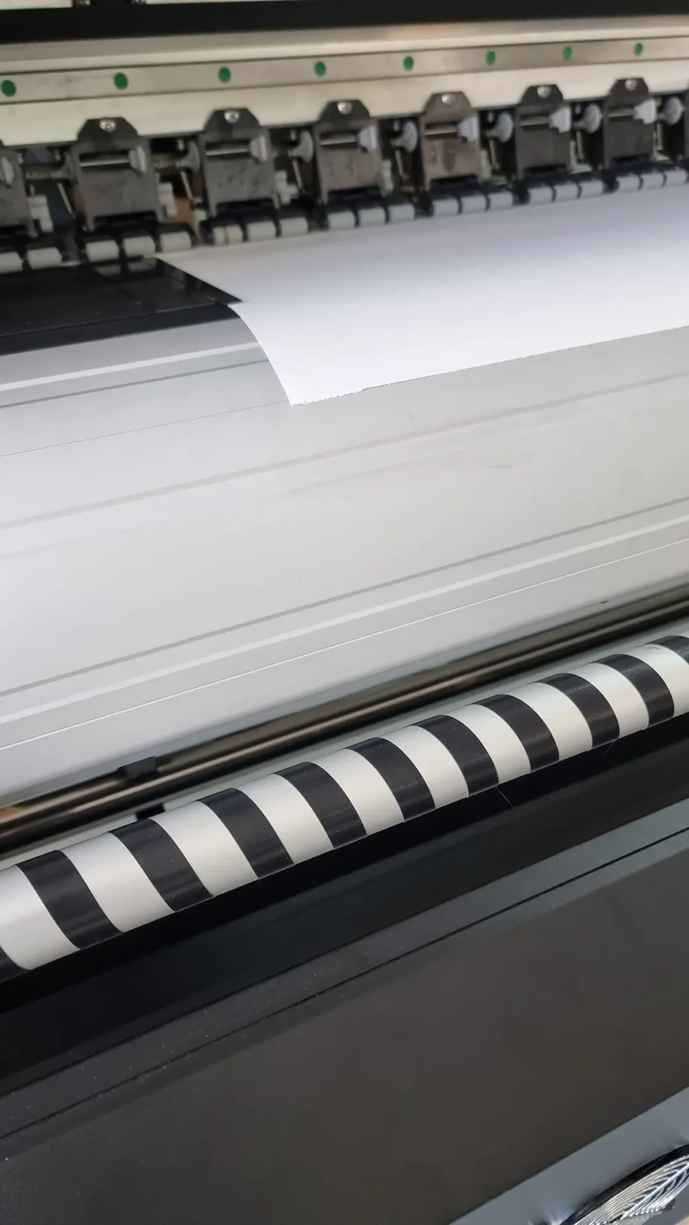 20260623_095905.jpg PLOTTER DE IMPRESION AUDLEY 1.9M HOSON OPCION 2 CAB EPSON I3200 S/C (ECOSOLVENTE)