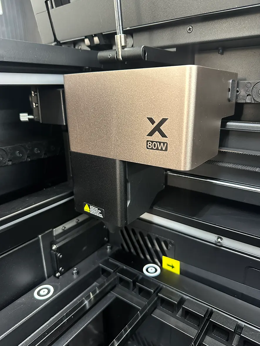 IMG_0300 MAQUINA LASER XTOOL P3 920X460MM 80W STANDALONE CUATRO CAMARAS