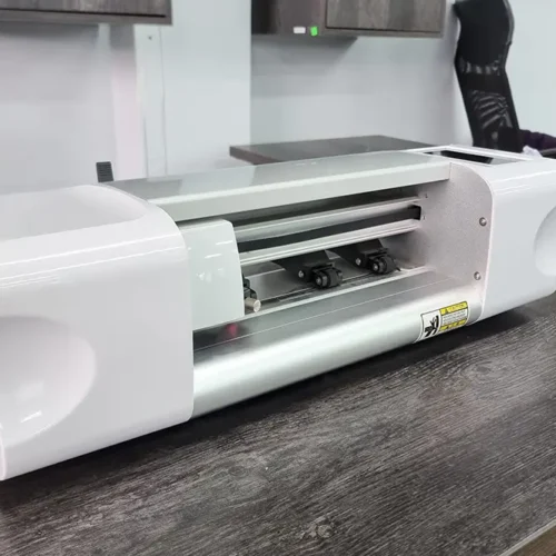 PLOTTER DE CORTE SKYCUT PARA LAMINA PET MICAS DE CELULARES