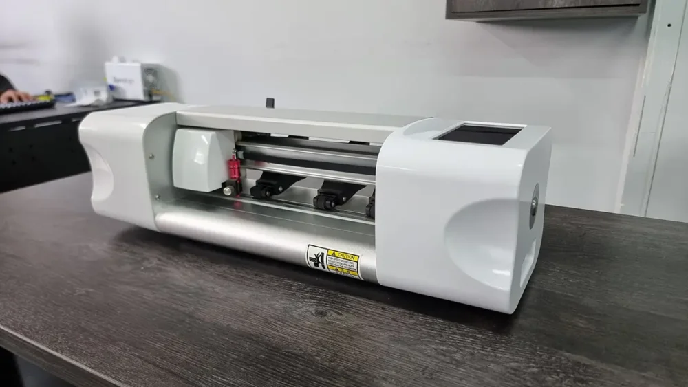 PLOTTER DE CORTE SKYCUT PARA LAMINA PET MICAS DE CELULARES