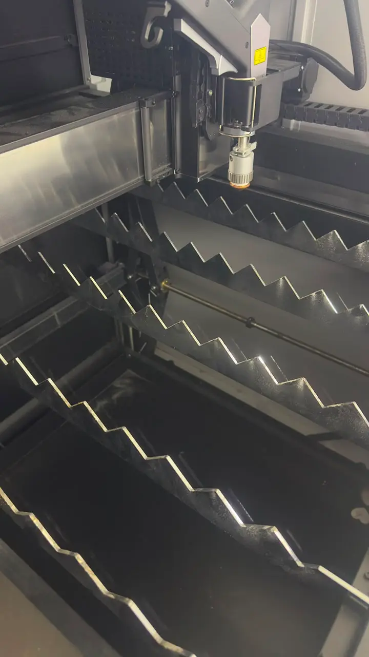 SOLDADORA LASER METALFAB XTOOL CNC 1200W