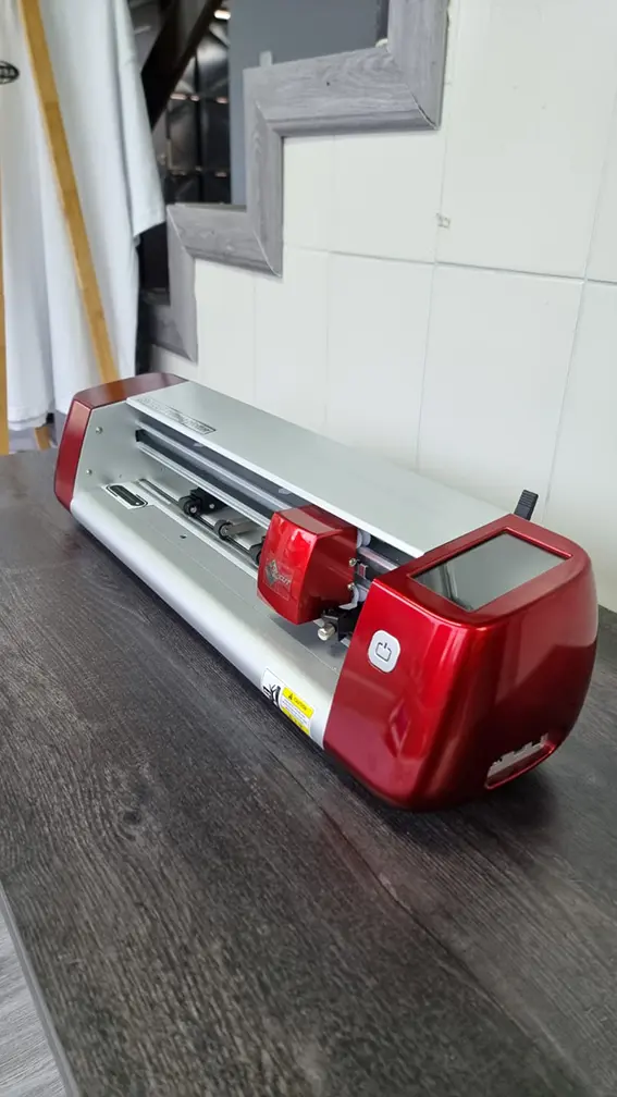 PLOTTER DE CORTE SKYCUT CX16 DE 40 CM CON CAMARA - 800 GRAMOS